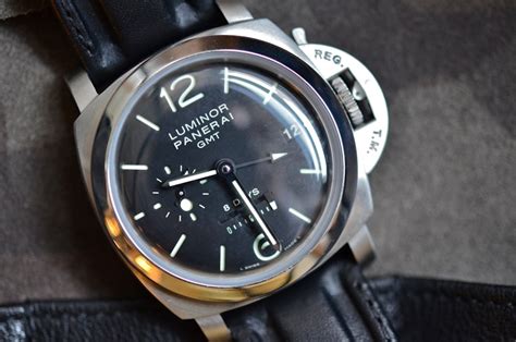 panerai pam233 dot dial|Understanding A Classic: The Panerai PAM0233, An Icon Among .